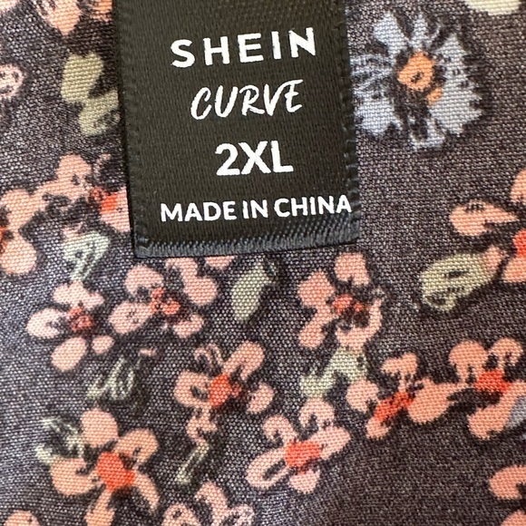 NWOT Black Floral Wrap Front Elastic Waist Wide Leg Pants Romper Sz 2X - Picture 6 of 10